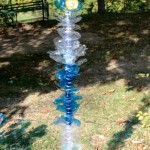 totem riciclato da bottiglie Lauretana